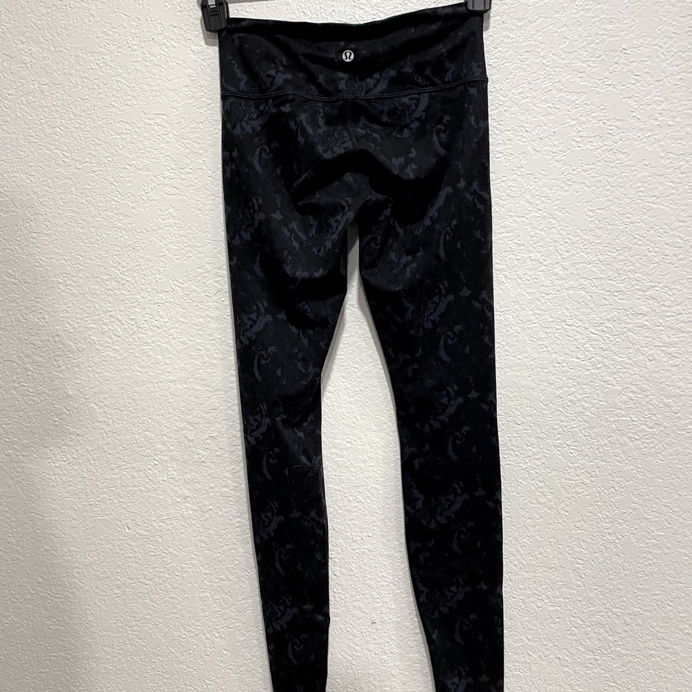 Lulu lemon navy and black leggings! So cute and comfortable!